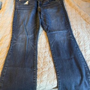 Women’s American Eagle Kick Boot stretch jeans